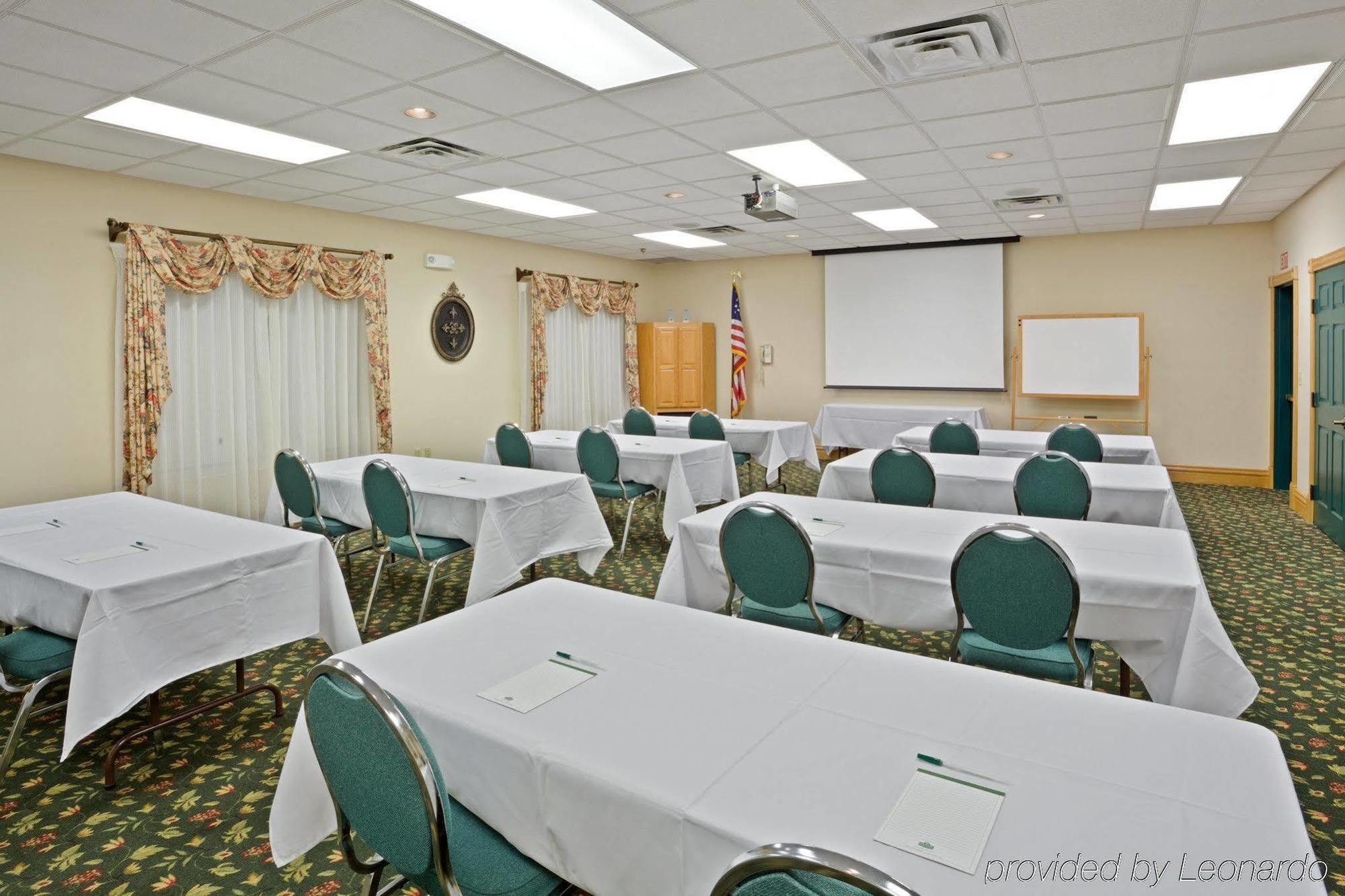 Country Inn & Suites By Radisson, Salina, Ks Business photo